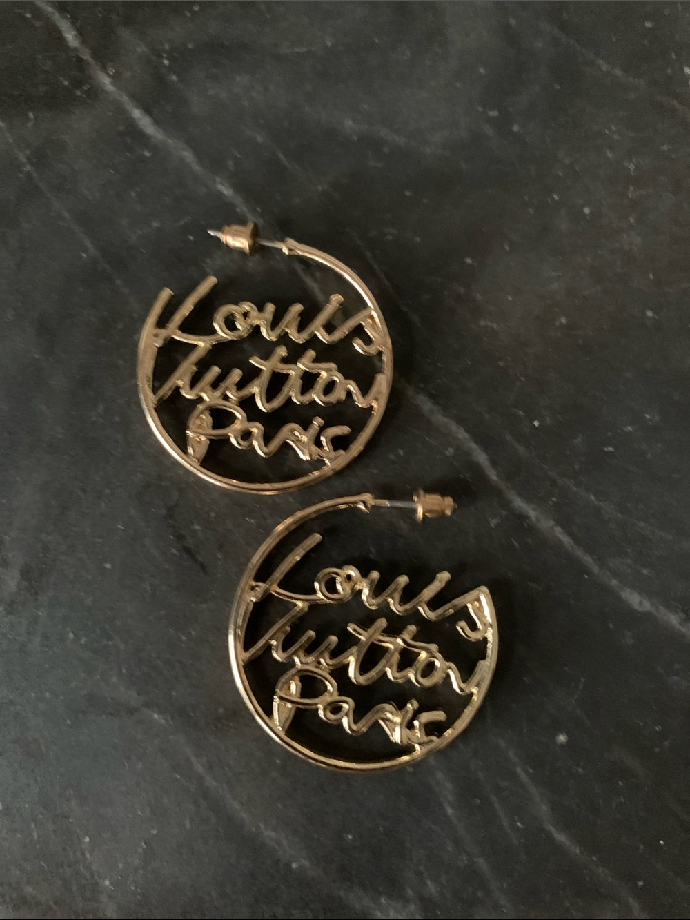 Wall Decor Subcategory Identification